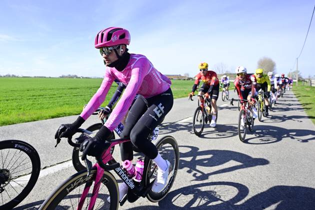 In Flanders Fields From Middelkerke to Wevelgem 2026 Cycling Race WEVELGEM, BELGIUM - MARCH 29 : ASGREEN Kasper of EF Education EasyPost in action during the 88th edition of In Flanders Fields From Middelkerke to Wevelgem an UCI World Tour 1.UWT one day cycling road race for Men Elite of 240 km with start in Middelkerke and finish in Wevelgem on March 29, 2026 in Wevelgem, Belgium, 29 03 2026 ( Motordriver Guy De Vuyst - Wevelgem Belgium Copyright: xJanxDexMeuleneirx