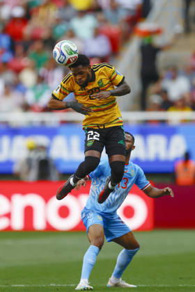 RD Congo v Jamaica - 2026 FIFA World Cup, WM, Weltmeisterschaft, Fussball Qualifying ZAPOPAN, MEXICO- MARCH 31: Meschack Elia (R) of RD Congo fights for the ball with Ronaldo Webster (L) of Jamaica during a World Cup 2026 playoff qualifying football match between RD Congo and Jamaica, at the Guadalajara Stadium in Zapopan, Mexico on March 31, 2026. Stringer Anadolu Zapopan Mexico. Editorial use only. Please get in touch for any other usage.  Copyright: x2026xAnadoluxStringerx
