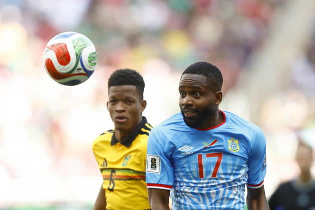 RD Congo v Jamaica - 2026 FIFA World Cup, WM, Weltmeisterschaft, Fussball Qualifying ZAPOPAN, MEXICO - MARCH 31: Cedric Bakambu (R) of RD Congo fights for the ball with Richard King (L) of Jamaica during a World Cup 2026 playoff qualifying football match between RD Congo and Jamaica, at the Guadalajara Stadium in Zapopan, Mexico on March 31, 2026. Stringer Anadolu Zapopan Mexico. Editorial use only. Please get in touch for any other usage.  Copyright: x2026xAnadoluxStringerx