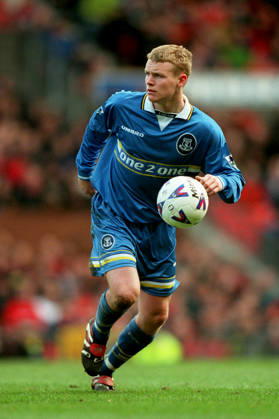 Manchester United, ManU V Everton, Premier League Michael Ball of Everton on the ball during the Premier League match between Manchester United and Everton at Old Trafford on March 21, 1999 in Manchester, England. Manchester Old Trafford England United Kingdom Copyright: xAllstarxPicturexLibraryxLtdx