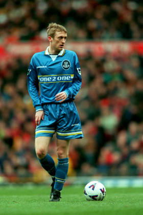 Manchester United, ManU V Everton, Premier League Tony Grant of Everton on the ball during the Premier League match between Manchester United and Everton at Old Trafford on March 21, 1999 in Manchester, England. Manchester Old Trafford England United Kingdom Copyright: xAllstarxPicturexLibraryxLtdx