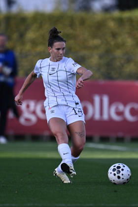 Roma V Como Women - Serie A femminile Chiara Cecotti of Como Women is in action during Matchday 18 of the Serie A Women Athora Championship between A.S. Roma and F.C. Como Women at the Tre Fontane Stadium on April 3, 2026, in Rome, Italy. Rome Italy  Copyright: xDomenicoxCippitellix originalFilename:cippitelli-asromavf260403_npvIH