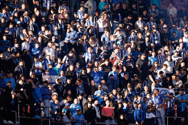 Fans of FC Porto seen during Liga Portugal game between teams of SL Benfica and FC Porto at Estadio Da Luz (Maciej Rogowski Ball Raw Images PT) Lisbon Estadio Da Luz Portugal Copyright: xMaciejxRogowskix maciejrogowski_slbenfica_fcporto_2526-057
