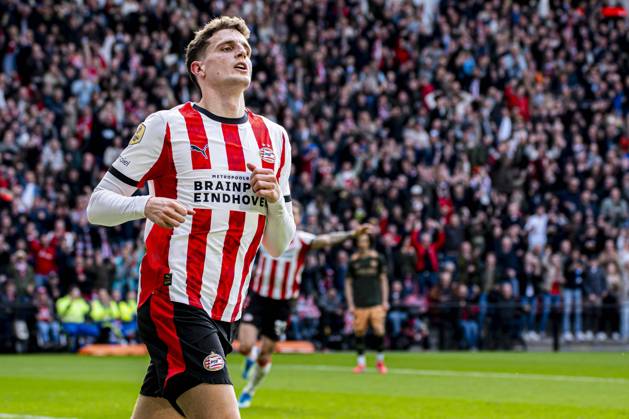 Guus Til of PSV Eindhoven celebrates after scoring his teams third goal PSV Eindhoven v FC Utrecht, Eredivisie, PSV v FC Utrecht, Philips Stadion, April 4, 2026, Eindhoven, Netherlands.