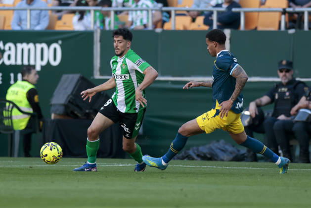 Real Betis Balompie v RCD Espanyol de Barcelona - LaLiga EA Sports Pablo Fornals of Real Betis during the La Liga EA Sports match between Real Betis and RCD Espanyol de Barcelona at La Cartuja Stadium in Seville, Spain, on April 4, 2026. Seville Spain Copyright: xJosexLuisxContrerasx originalFilename:joseluiscontreras-realbeti260404_npgL7