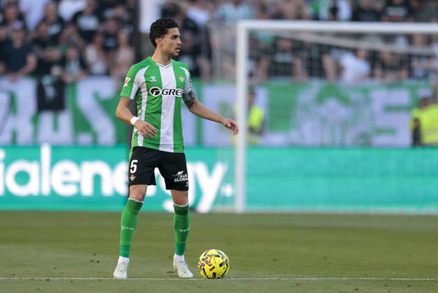 Real Betis Balompie v RCD Espanyol de Barcelona - LaLiga EA Sports Marc Bartra of Real Betis controls the ball during the La Liga EA Sports match between Real Betis and RCD Espanyol de Barcelona at La Cartuja Stadium in Seville, Spain, on April 4, 2026. Seville Spain Copyright: xJosexLuisxContrerasx originalFilename:joseluiscontreras-realbeti260404_npFE6