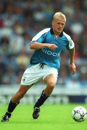 Manchester City V Coventry City, Premier League Alfie-Inge Haaland of Manchester City on the ball during the Premier League match between Manchester City and Coventry City at Maine Road on August 26, 2000 in Manchester, England. Manchester Maine Road England United Kingdom Copyright: xAllstarxPicturexLibraryxLtdx