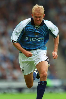 Manchester City V Coventry City, Premier League Alfie-Inge Haaland of Manchester City running during the Premier League match between Manchester City and Coventry City at Maine Road on August 26, 2000 in Manchester, England. Manchester Maine Road England United Kingdom Copyright: xAllstarxPicturexLibraryxLtdx