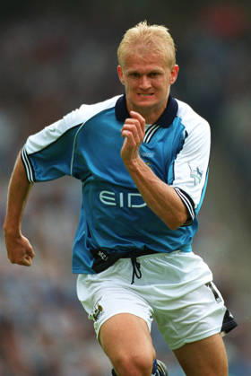 Manchester City V Coventry City, Premier League Alfie-Inge Haaland of Manchester City running during the Premier League match between Manchester City and Coventry City at Maine Road on August 26, 2000 in Manchester, England. Manchester Maine Road England United Kingdom Copyright: xAllstarxPicturexLibraryxLtdx