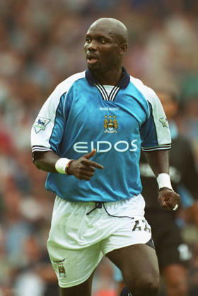 Manchester City V Coventry City, Premier League George Weah of Manchester City running during the Premier League match between Manchester City and Coventry City at Maine Road on August 26, 2000 in Manchester, England. Manchester Maine Road England United Kingdom Copyright: xAllstarxPicturexLibraryxLtdx