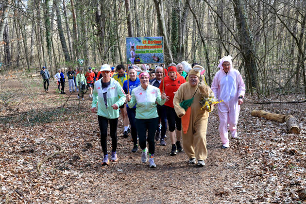 DEU, Easter bunny run through the Grunewald forest, 06 04 2026, Berlin, Berlin, DEU, Easter bunny run through the Grunewald forest, pictured with Easter bunny nordphotoxGmbHx xEngler nph00076