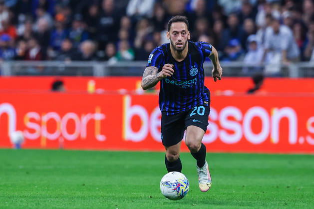 Hakan Calhanoglu of FC Internazionale seen in action during Serie A 2025 26 football match between FC Internazionale and AS Roma at San Siro Stadium in Milan Italy on 05 April 2026. Milan Stadio Giuseppe Meazza Milan Italy Copyright: xEPhotopressx SP24-1405-085