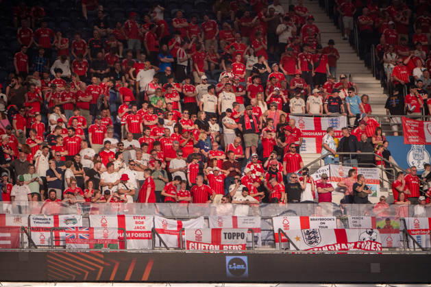 FC Porto v Nottingham Forest FC - UEFA Europa League 2025 26 Quarter-Final First Leg Nottingham Forest fans show their support for the team during the UEFA Europa League 2025 26 Quarter-Final Leg One match between FC Porto and Nottingham Forest FC at Estadio do Dragao in Porto, Portugal, on April 9, 2026. Porto Porto Portugal Copyright: xMiguelxLemosx originalFilename:lemos-fcportox260409_npdWq