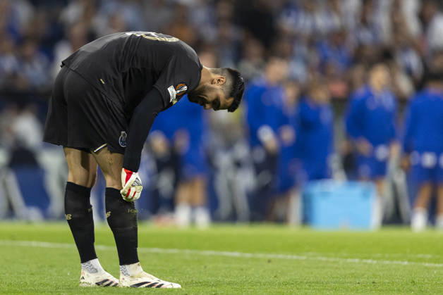 FC Porto v Nottingham Forest FC - UEFA Europa League 2025 26 Quarter-Final First Leg Diogo Costa reacts after conceding a goal during the UEFA Europa League 2025 26 quarter-finals first leg match between FC Porto and Nottingham Forest at the Estadio do Dragao in Porto, Portugal, on April 9, 2026. Braga Porto Portugal Copyright: xDiegoxMaranhaox originalFilename:maranhao-fcportov260409_npVDo