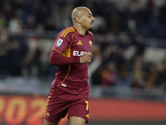 CALCIO - Serie A - AS Roma vs Pisa SC Roma s Dutch midfielder Donyell Malen celebrates after scoring a goal of 2-0 during the Serie A football match between AS Roma vs Pisa at the Olimpico Stadium in Rome, Italy on April 10, 2026. Rome Italy Copyright: xIPAxSport ABACAx