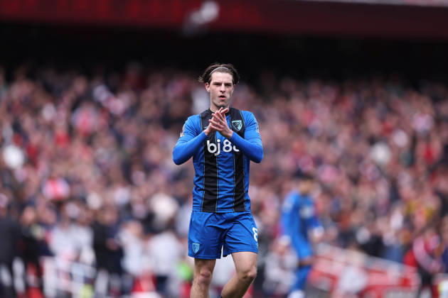 11th April 2026; Emirates Stadium, London, England; Premier League Football, Arsenal versus Bournemouth; Alex Scott of Bournemouth applauding the fans just before kick off KatiexChan