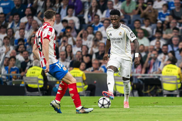 REAL MADRID CF v GIRONA. LA LIGA 2025 2026. ROUND 31. REAL MADRID CF v GIRONA FC. LA LIGA 2025 2026. ROUND 31. Real Madrid CFÂ s Vinicius Junior and Girona FCÂ s Tsygankov during La Liga match. April 10, 2026 (ALTERPHOTOS Tomas Garrido) MadridSpain Copyright: xTomasxGarridox