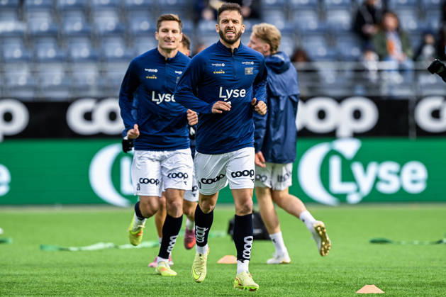 Eliteserien in football 2026 Viking Bodo Glimt Stavanger 20260411 Vikings Zlatko Tripic warms up before the elite series football match between Viking and Bodo Glimt at Lyse Arena in Stavanger Photo Carina Johansen NTB Stavanger Norway EDITORIAL USE ONLY RESTRICTED USE FOR BETTING COMPANIES Copyright: xCarinaxJohansenx xNTBx