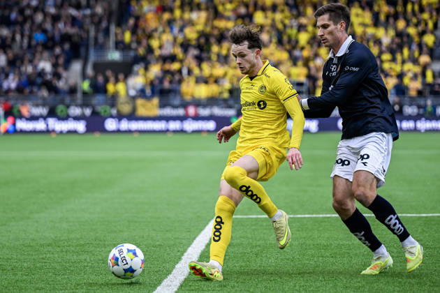 Eliteserien in football 2026 Viking Bodo Glimt Stavanger 20260411 Bodo Glimts Hakon Evjen and Vikings Kristoffer Haugen during the elite football match between Viking and Bodo Glimt at Lyse Arena in Stavanger Photo Carina Johansen NTB Stavanger Norway EDITORIAL USE ONLY RESTRICTED USE FOR BETTING COMPANIES Copyright: xCarinaxJohansenx xNTBx
