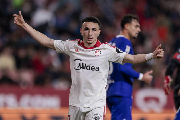 Sevilla FC v Atletico de Madrid - LaLiga EA Sports Ruben Vargas of Sevilla FC reacts to a missed opportunity during the La Liga EA Sports match between Sevilla FC and Atletico de Madrid at Ramon Sanchez Pizjuan in Seville, Spain, on April 11, 2026. Seville Spain Copyright: xJosexLuisxContrerasx originalFilename:joseluiscontreras-sevillaf260411_np2kw