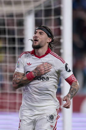 Sevilla FC v Atletico de Madrid - LaLiga EA Sports Nemanja Gudelj of Sevilla FC celebrates a goal during the La Liga EA Sports match between Sevilla FC and Atletico de Madrid at Ramon Sanchez Pizjuan in Seville, Spain, on April 11, 2026. Seville Spain Copyright: xJosexLuisxContrerasx originalFilename:joseluiscontreras-sevillaf260411_nptjG