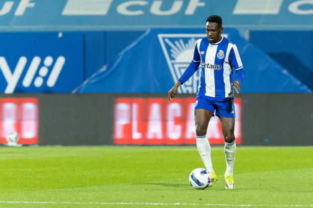 April 12, 2026, Estoril, Oeiras, Portugal: Porto defender from Nigeria ZAIDU SANUSI (12) in action during the game of Matchday 29 of the Liga Portugal Betclic between Estoril and Porto at Estadio Antonio Coimbra da Mota Estoril Portugal - ZUMAs359 20260412_zsp_s359_051 Copyright: xAlexandrexdexSousax