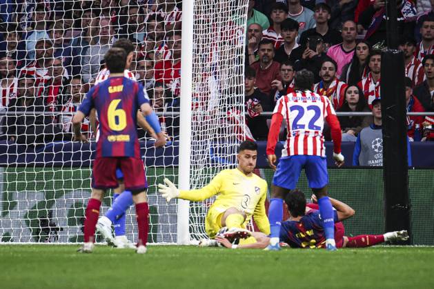 UEFA Champions League quarterfinal second leg soccer match Atletico Madrid vs FC Barcelona, Barca at Riyadh Air Metropolitano stadium in Madrid, Spain. 14 April 2026 Ferran Torres and Juan Musso 900 Cordon Press 900 CordonxPress LOF - Champions League Atletico Madrid vs FC Barcelona