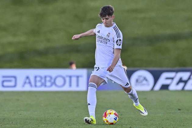 April 14, 2026, Madrid, Madrid, Spain: DIEGO AGUADO of Real Madrid Castilla CF pases the ball during the Primera FederacioÂ³n Group 1 soccer match between Real Madrid Castilla and Ourense CF, played at the Alfredo Di Stefano Stadium on April 14, 2026, in Valdebebas, Madrid, Spain. First Division Federation REAL MADRID CASTILLA 1 - OURENSE CF 1 (04.14.26)  - ZUMAc312 20260414_zsp_c312_218 Copyright: xOscarxManuelxSanchezx