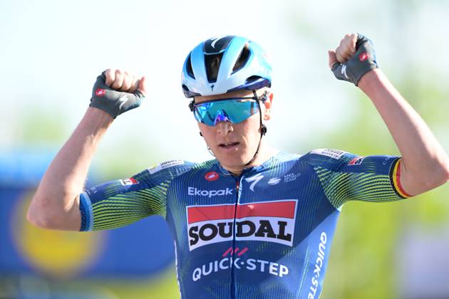 Belgian Tim Merlier of Soudal Quick-Step celebrates after winning the Ronde Van Limburg one day cycling race, from Hasselt to Tongeren-Borgloon (178,4 km) on Wednesday 15 April 2026. DAVIDxPINTENS x170895681x