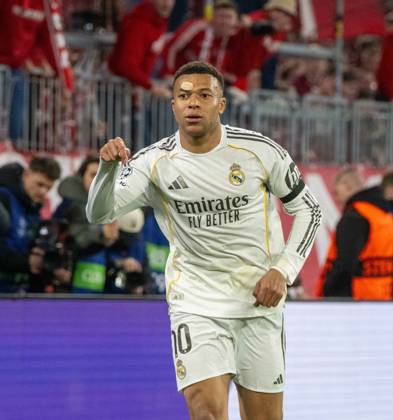 Soccer, Men, 2025 2026 season, Champions League quarter-final, second leg , FC Bayern Munich Real Madrid, Kylian Mbappe Real Madrid , Cheers after goal to 2 3, 15 04 2026, Copyright: xMatthiasxKochx
