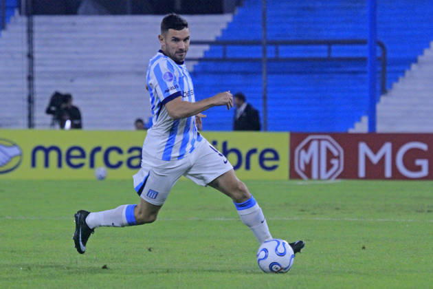 RECORD DATE NOT STATED 15th April 2026; Presidente Peron Stadium, Buenos Aires, Argentina; Copa Sudamericana Football Racing versus Botafogo; Adrian Martinez of Racing runs with the ball PoolxPelaezxBurga DiaEsportivo