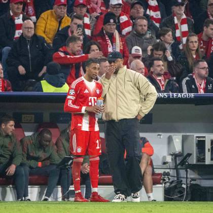 Soccer, Men, Season 2025 2026, Champions League quarter-final, second leg , FC Bayern Munich Real Madrid 4 3 , v l Michael Olise Bayern Munich , Coach Vincent Kompany Bayern Munich , 15 04 2026, Copyright: xMatthiasxKochx