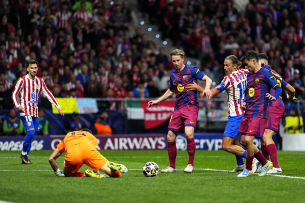 SOCCER-Matchday Round of Quarter-finals of UEFA Champions League match between Atletico de Madrid and FC Barcelona, Barca at Riyadh Air Metropolitano on April 14, 2026. Frenkie de Jong of FC Barcelona during the UEFA Champions League match between Atletico de Madrid and FC Barcelona at Riyadh Air Metropolitano on April 14, 2026. Madrid Madrid Spain EDITORIAL USE ONLY Copyright: xx SENISx-xCEBOLLAx xALFAQUIx dpphotos201647
