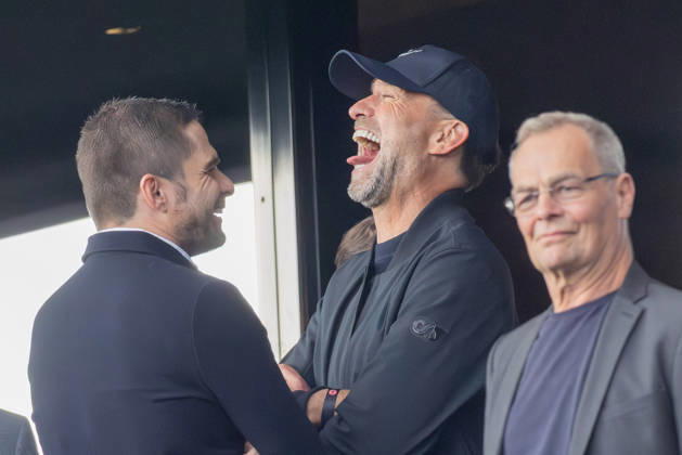 Eintracht Frankfurt RB Leipzig, 1 FBL Global Sports Director Jürgen Klopp RB Leipzig in a great mood in conversation with DFL Managing Director Dr Marc Lenz Bundesliga match between Eintracht Frankfurt and RB Leipzig on April 18, 2026 at Deutsche Bank Park in Frankfurt am Main , Frankfurt am Main Hessen Germany Deutsche Bank Park