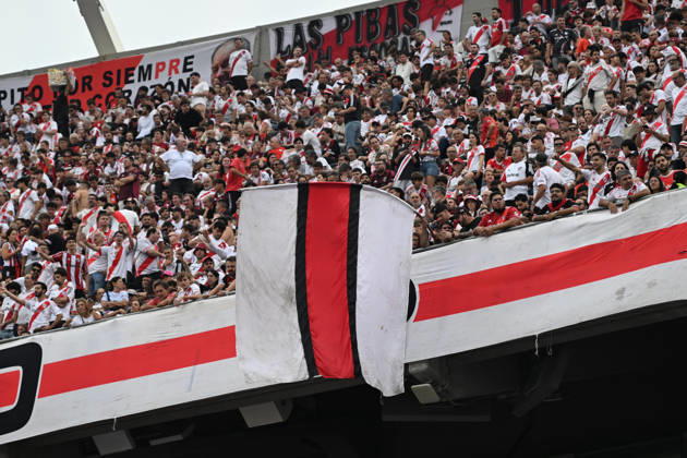 Torneo Apertura Mercado Libre 2026 match between River Plate and Boca Juniors BUENOS AIRES, ARGENTINA - APRIL 19: fans of River Plate Previous a Torneo Apertura Mercado Libre 2026 match between River Plate and Boca Juniors at Mas Monumental Antonio Vespucio Liberti Stadium on April 19, 2026 in Buenos Aires, Argentina. Buenos Aires Buenos Aires Buenos Aires Argentina Copyright: xIMAGOx xPhotoCero5x xLucianoxBisbalx