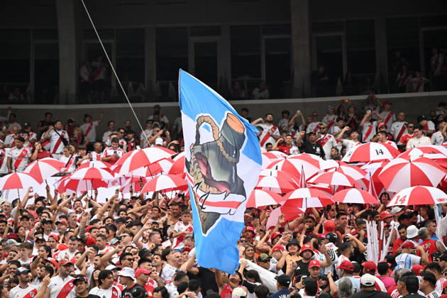 Torneo Apertura Mercado Libre 2026 match between River Plate and Boca Juniors BUENOS AIRES, ARGENTINA - APRIL 19: fans of River Plate previous a Torneo Apertura Mercado Libre 2026 match between River Plate and Boca Juniors at Mas Monumental Antonio Vespucio Liberti Stadium on April 19, 2026 in Buenos Aires, Argentina. Buenos Aires Buenos Aires Buenos Aires Argentina Copyright: xIMAGOx xPhotoCero5x xLucianoxBisbalx
