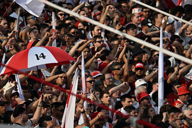 Torneo Apertura Mercado Libre 2026 match between River Plate and Boca Juniors BUENOS AIRES, ARGENTINA - APRIL 19: fans of River Plate a Torneo Apertura Mercado Libre 2026 match between River Plate and Boca Juniors at Mas Monumental Antonio Vespucio Liberti Stadium on April 19, 2026 in Buenos Aires, Argentina. Buenos Aires Buenos Aires Buenos Aires Argentina Copyright: xIMAGOx xPhotoCero5x xLucianoxBisbalx