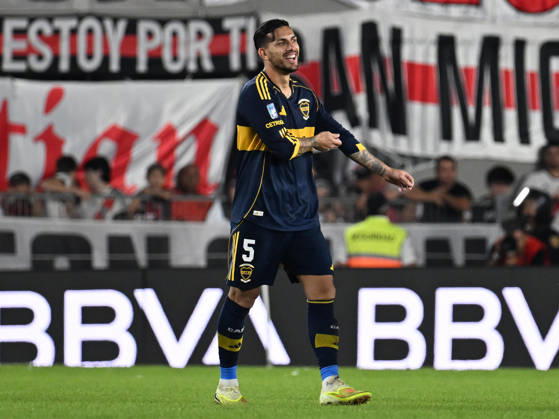 Torneo Apertura Mercado Libre 2026 match between River Plate and Boca Juniors BUENOS AIRES, ARGENTINA - APRIL 19: Leandro Paredes of Boca Juniors celebrate after wins a match a Torneo Apertura Mercado Libre 2026 match between River Plate and Boca Juniors at Mas Monumental Antonio Vespucio Liberti Stadium on April 19, 2026 in Buenos Aires, Argentina. Buenos Aires Buenos Aires Buenos Aires Argentina Copyright: xIMAGOx xPhotoCero5x xLucianoxBisbalx