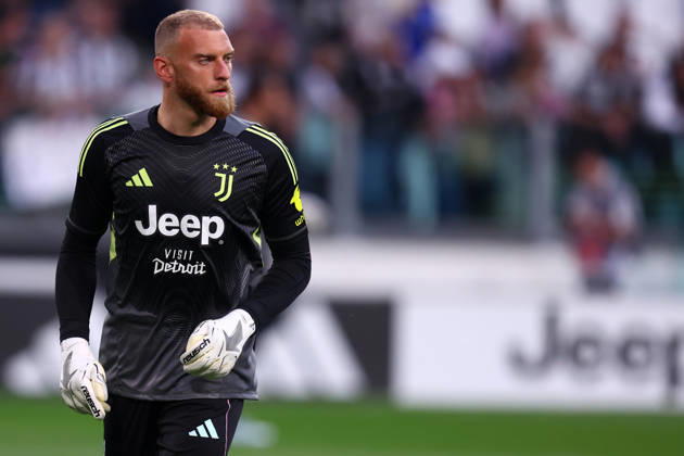 Michele Di Gregorio (Juventus Fc) warm up, Serie A, Juventus FC v Bologna FC 1909 , Allianz Stadium, April 19, 2026, Turin, Italy.