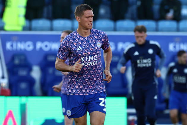 Leicester City v Hull City, EFL Sky Bet Championship Leicester City defender Jannik Vestergaard (23) warms up before the EFL Sky Bet Championship match between Leicester City and Hull City at the King Power Stadium, Leicester, UK on 21 April 2026. Leicester King Power Stadium Leicestershire UK Editorial use only DataCo restrictions apply See www.football-dataco.com , Copyright: xJohnxMallettx PSI-24111-0023
