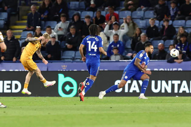 Leicester City v Hull City, EFL Sky Bet Championship GOAL 2-2 Hull City forward Oliver McBurnie (9) fires home the equaliser during the EFL Sky Bet Championship match between Leicester City and Hull City at the King Power Stadium, Leicester, UK on 21 April 2026. Leicester King Power Stadium Leicestershire UK Editorial use only DataCo restrictions apply See www.football-dataco.com , Copyright: xJohnxMallettx PSI-24111-0066