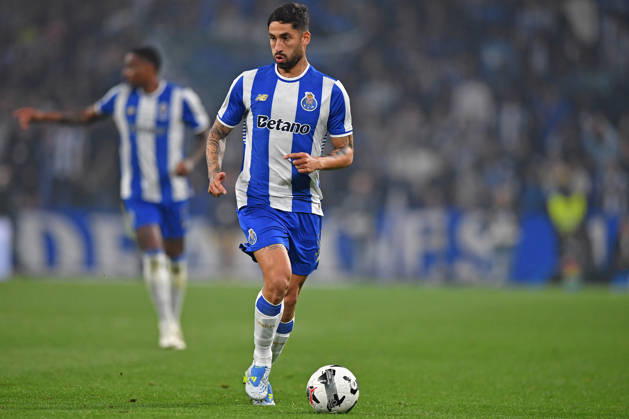 22nd April 2026; Dragao Stadium, Porto, Portugal; Taca de Portugal, FC Porto versus Sporting Lisboa; Alan Varela of FC Porto runs with the ball DanielxCastro DiaEsportivo
