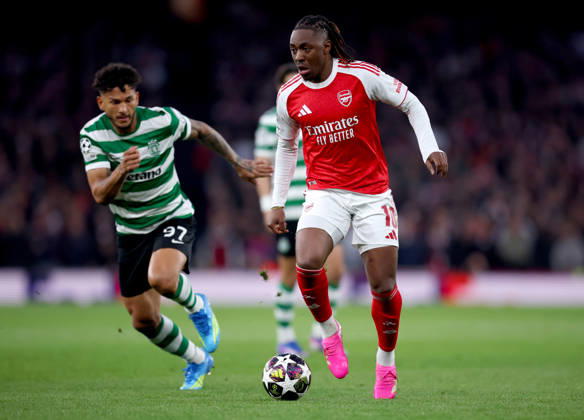 Arsenal FC v Sporting Clube de Portugal - UEFA Champions League 2025 26 Quarter-Final Second Leg Luis Suarez of Sporting Clube de Portugal and Eberechi Eze of Arsenal challenge during the UEFA Champions League 2025 26 Quarter-Final Second Leg match between Arsenal FC and Sporting Clube de Portugal at Arsenal Stadium on April 15, 2026 in London, England. WARNING! This Photograph May Only Be Used For Newspaper And Or Magazine Editorial Purposes. May Not Be Used For Publications Involving 1 player, 1 Club Or 1 Competition Without Written Authorisation From Football DataCo Ltd. For Any Queries, Please Contact Football DataCo Ltd on +44 (0) 207 864 9121 London Arsenal Stadium England United Kingdom Copyright: xAllstarxPicturexLibraryxLtdx