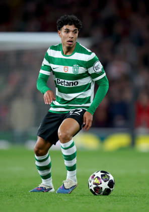 Arsenal FC v Sporting Clube de Portugal - UEFA Champions League 2025 26 Quarter-Final Second Leg Joao Simoes of Sporting Clube de Portugal on the ball during the UEFA Champions League 2025 26 Quarter-Final Second Leg match between Arsenal FC and Sporting Clube de Portugal at Arsenal Stadium on April 15, 2026 in London, England. WARNING! This Photograph May Only Be Used For Newspaper And Or Magazine Editorial Purposes. May Not Be Used For Publications Involving 1 player, 1 Club Or 1 Competition Without Written Authorisation From Football DataCo Ltd. For Any Queries, Please Contact Football DataCo Ltd on +44 (0) 207 864 9121 London Arsenal Stadium England United Kingdom Copyright: xAllstarxPicturexLibraryxLtdx