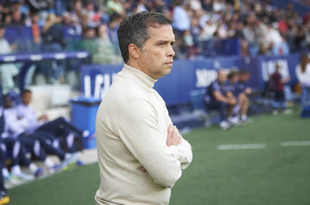 head coach Luis Castro Levante UD during the LaLiga EA Sports match between Levante UD and Sevilla FC at Ciudad de Valencia on April 23, 2026 in Valencia, Spain Photo by Maria Jose Segovia DeFodi Images