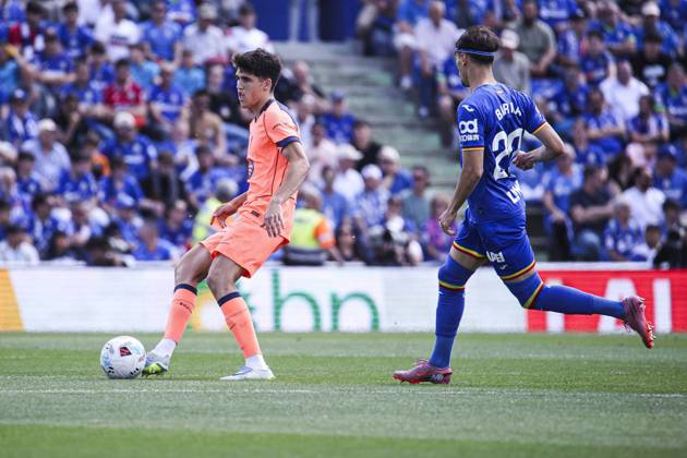 25 April 2026; Estadio Coliseum, Madrid, Spain; La Liga Football, Getafe CF versus FC Barcelona, Barca Pau Cubarsi is defended by Domingos Duarte Getafe vs FC Barcelona 900 Cordon Press 900 CordonxPress LOF - Getafe vs FC Barcelona