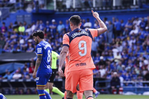 25 April 2026; Estadio Coliseum, Madrid, Spain; La Liga Football, Getafe CF versus FC Barcelona, Barca Robert Lewandowski after fail the action Getafe vs FC Barcelona 900 Cordon Press 900 CordonxPress LOF - Getafe vs FC Barcelona