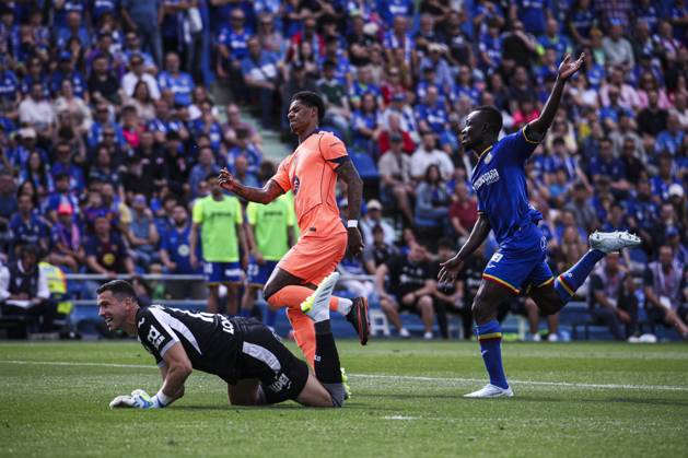25 April 2026; Estadio Coliseum, Madrid, Spain; La Liga Football, Getafe CF versus FC Barcelona, Barca Marcus Rashford makes the 2-0 and celebrate his teammates Getafe vs FC Barcelona 900 Cordon Press 900 CordonxPress LOF - Getafe vs FC Barcelona