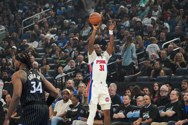 Detroit Pistons at Orlando Magic, Orlando, Florida, USA Orlando, Florida, USA, April 25, 2026, Detroit Pistons guard Javonte Green 31 shooting a three at the Kia Center. Copyright: xMartyxJean-Louisx