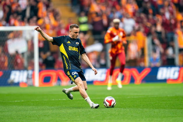 Galatasaray SK v Fenerbahce SK - Trendyol Super Lig Muhammed Kerem Akturkoglu of Fenerbahce is in action during the Trendyol Super League match between Galatasaray and Fenerbahce at Rams Park on April 26, 2026, in Istanbul, Turkey. Istanbul Istanbul Turkey Copyright: xYagizxGurtugx originalFilename:gurtug-galatasa260426_npv2E